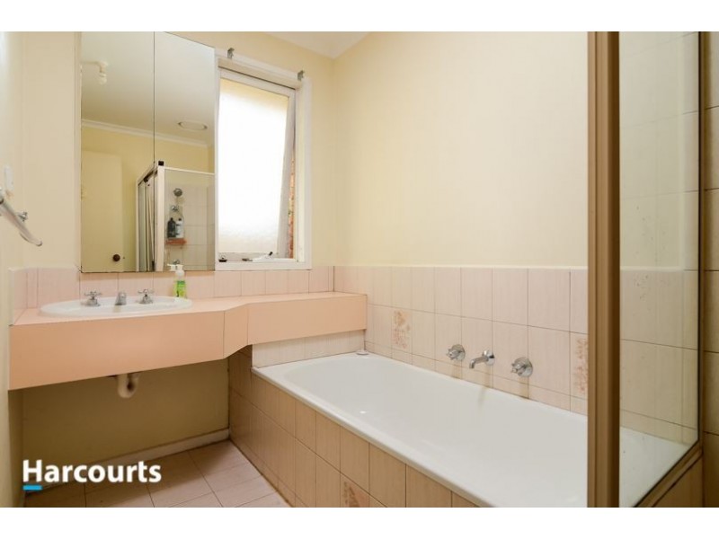 8 Rosemont Drive, Narre Warren VIC 3805