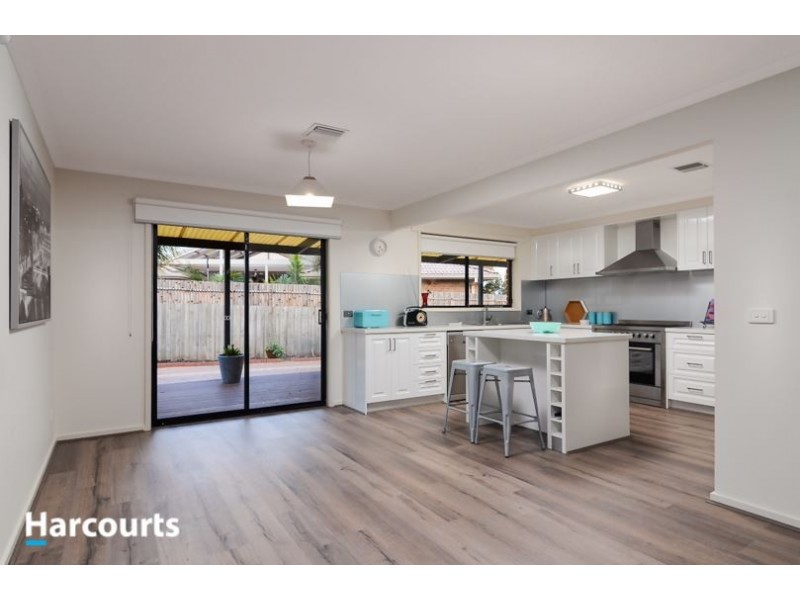 15 Tarcoola Drive, Narre Warren VIC 3805