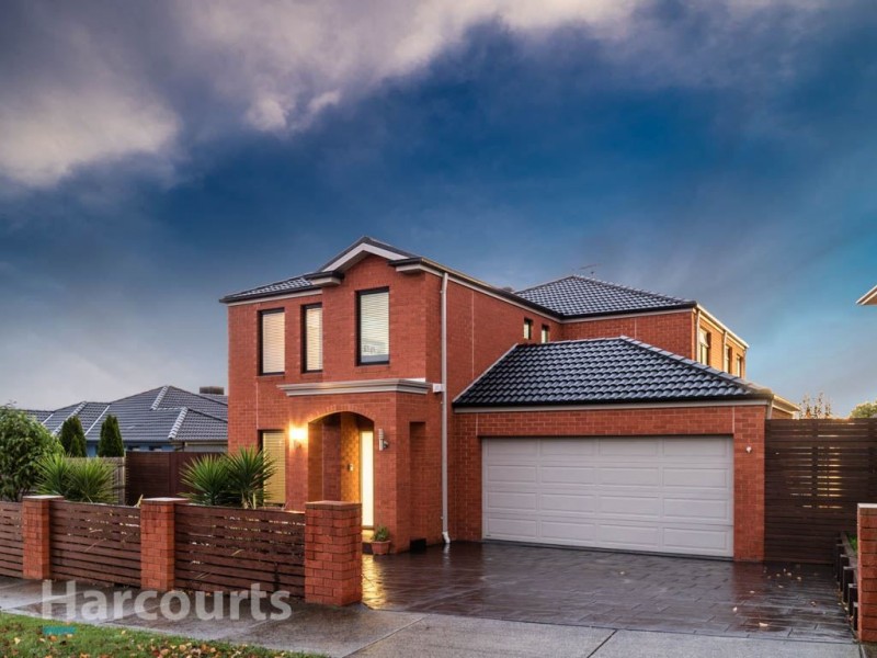 35 Oakgrove Drive, Narre Warren South VIC 3805