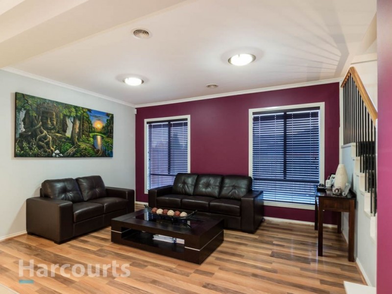 35 Oakgrove Drive, Narre Warren South VIC 3805