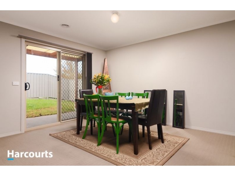 21 Stately Drive, Cranbourne East VIC 3977