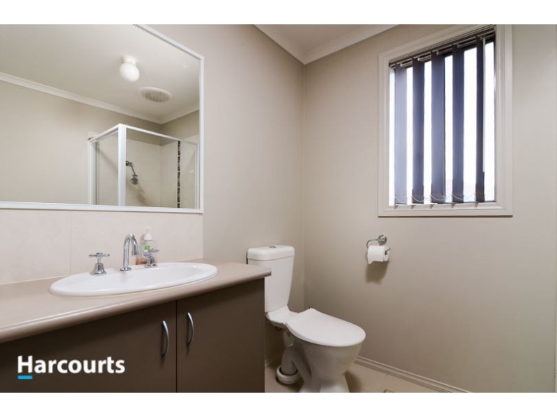 21 Stately Drive, Cranbourne East VIC 3977