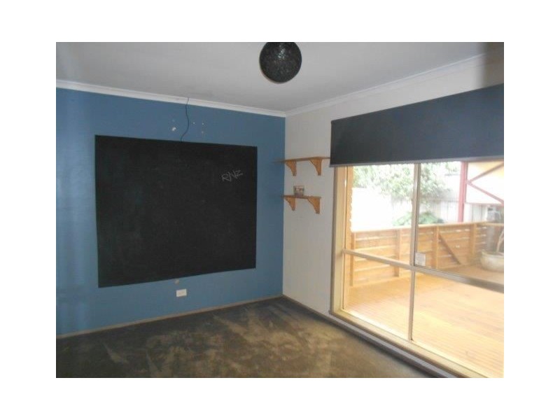 44 Samantha Crescent, Cranbourne North VIC 3977