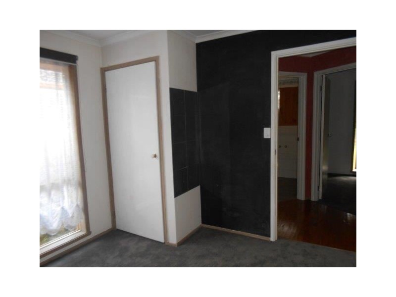 44 Samantha Crescent, Cranbourne North VIC 3977