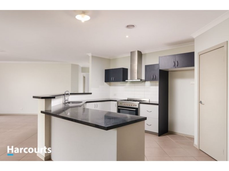 11 Springmount Street, Cranbourne North VIC 3977