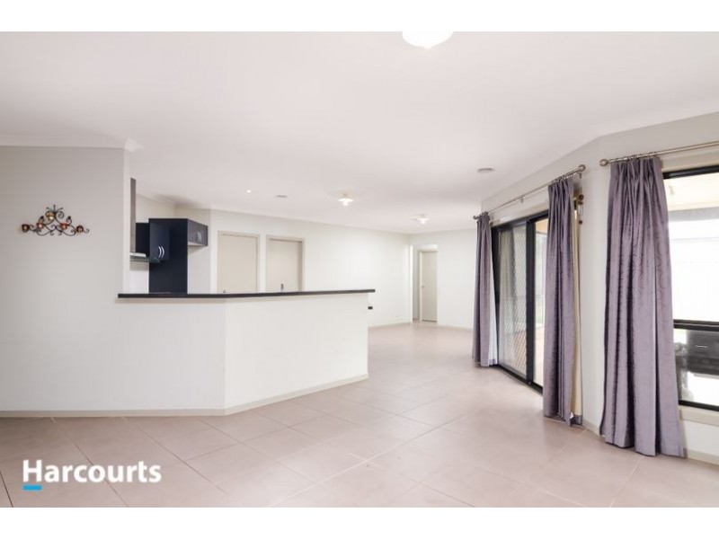 11 Springmount Street, Cranbourne North VIC 3977