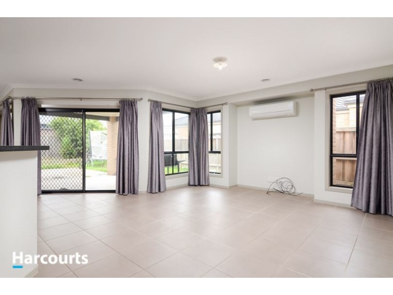 11 Springmount Street, Cranbourne North VIC 3977