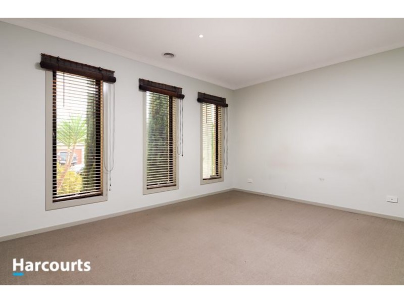 11 Springmount Street, Cranbourne North VIC 3977