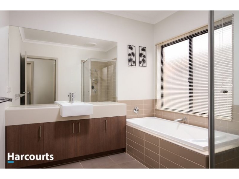 11 Springmount Street, Cranbourne North VIC 3977