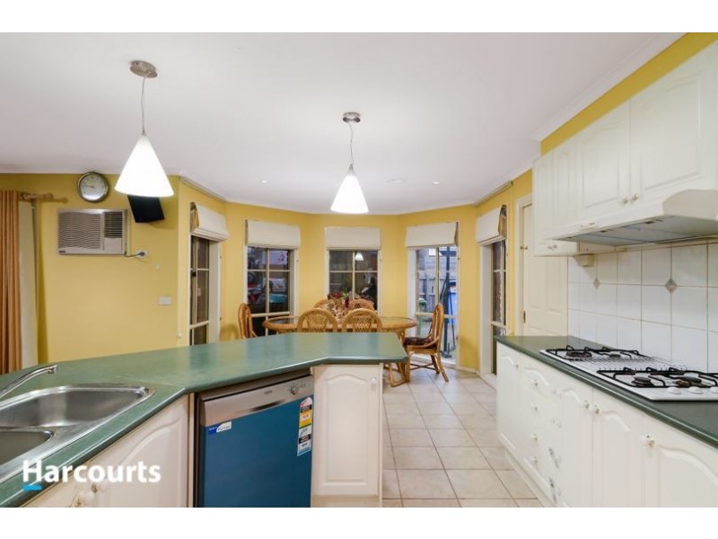 12 Hampshire Drive, Narre Warren South VIC 3805