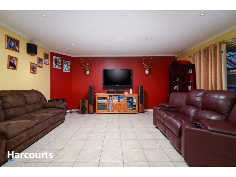 12 Hampshire Drive, Narre Warren South VIC 3805