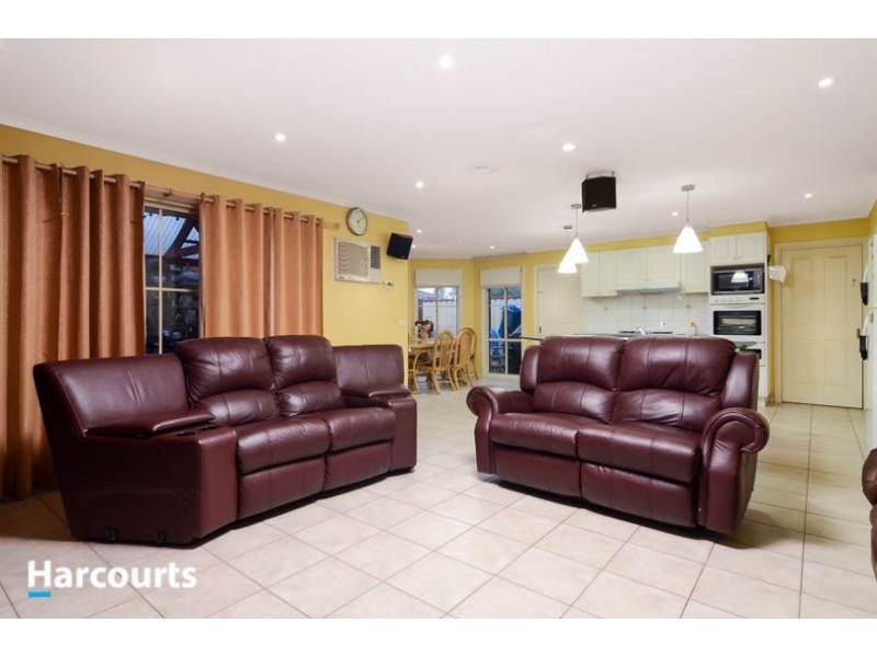 12 Hampshire Drive, Narre Warren South VIC 3805