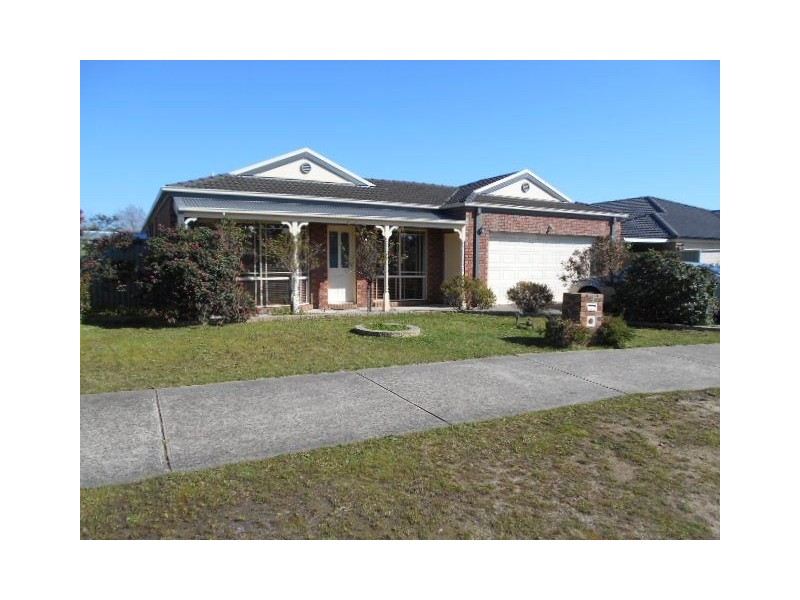 41 Scotsdale Drive, Cranbourne East VIC 3977