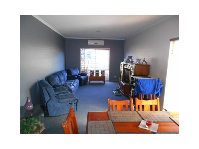 41 Scotsdale Drive, Cranbourne East VIC 3977