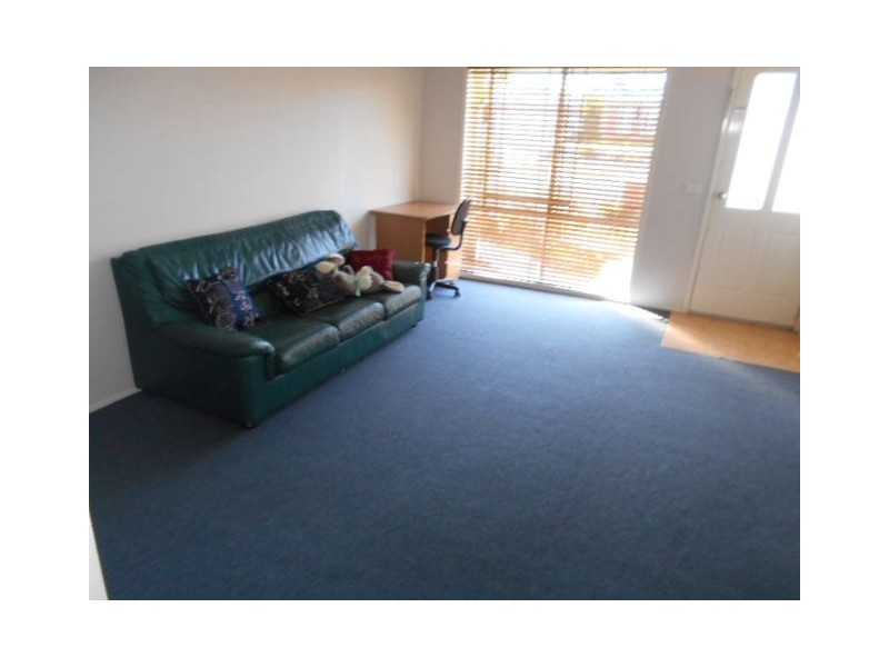 41 Scotsdale Drive, Cranbourne East VIC 3977