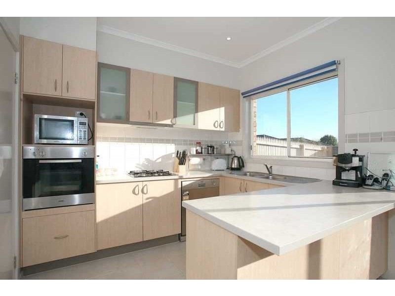 20 Kirren Close, Cranbourne VIC 3977