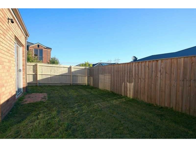 20 Kirren Close, Cranbourne VIC 3977
