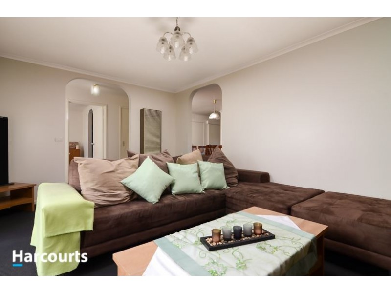 2 Phillip Court, Cranbourne North VIC 3977