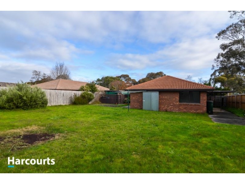 2 Phillip Court, Cranbourne North VIC 3977