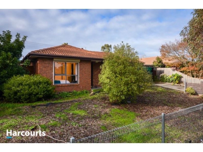 2 Phillip Court, Cranbourne North VIC 3977
