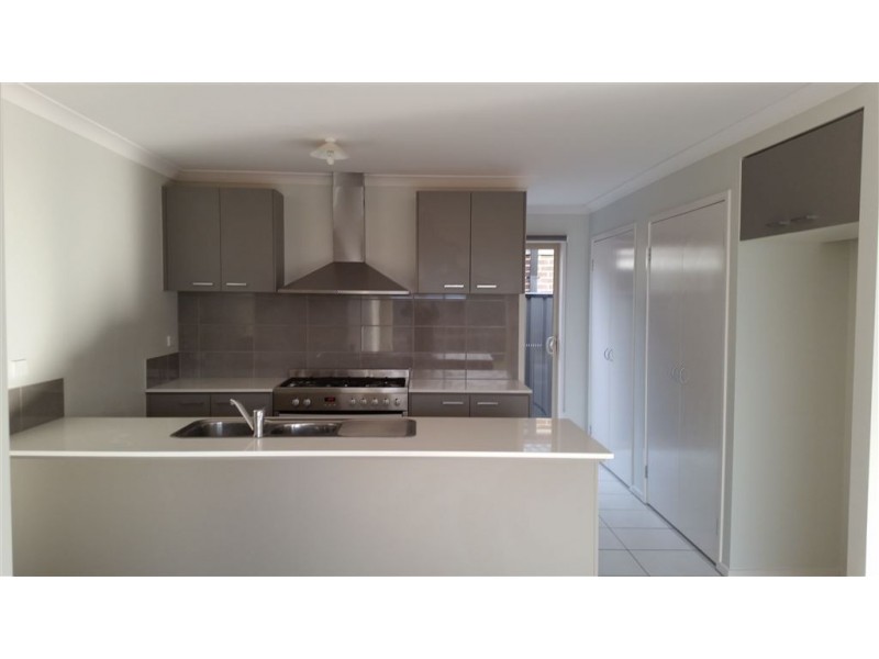 73 Burford Way, Cranbourne North VIC 3977