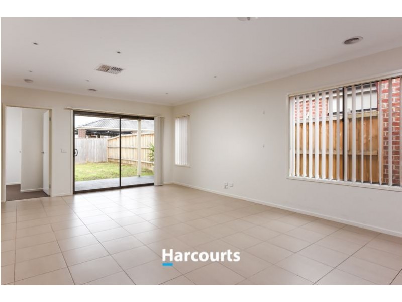 25 Celsius Drive, Cranbourne North VIC 3977