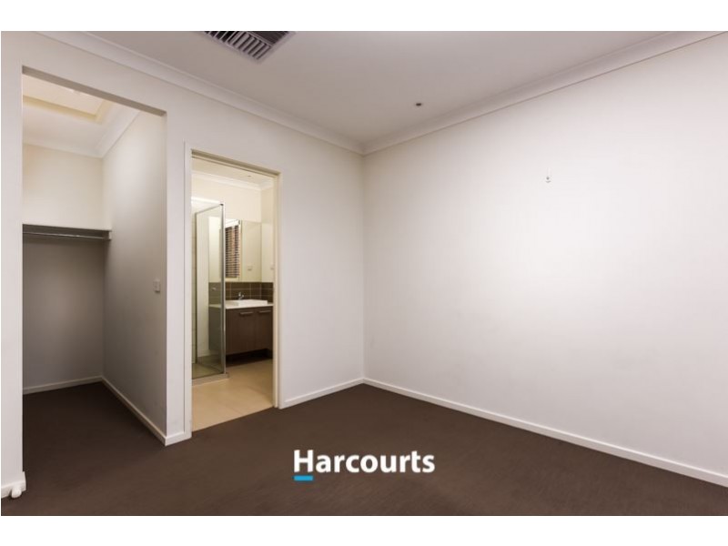 25 Celsius Drive, Cranbourne North VIC 3977