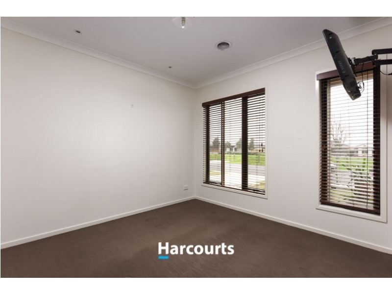 25 Celsius Drive, Cranbourne North VIC 3977