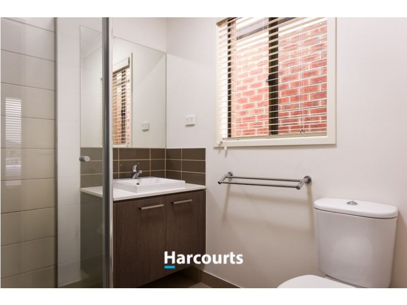 25 Celsius Drive, Cranbourne North VIC 3977