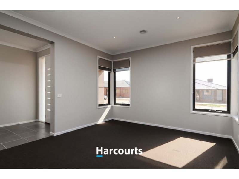 4 Sackville Avenue, Clyde North VIC 3978