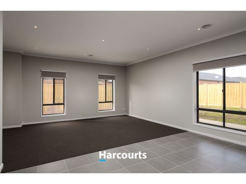 4 Sackville Avenue, Clyde North VIC 3978