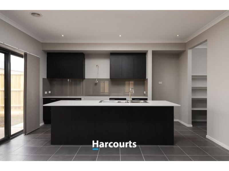 4 Sackville Avenue, Clyde North VIC 3978