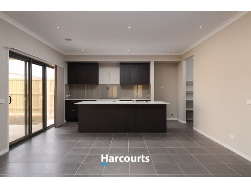 4 Sackville Avenue, Clyde North VIC 3978