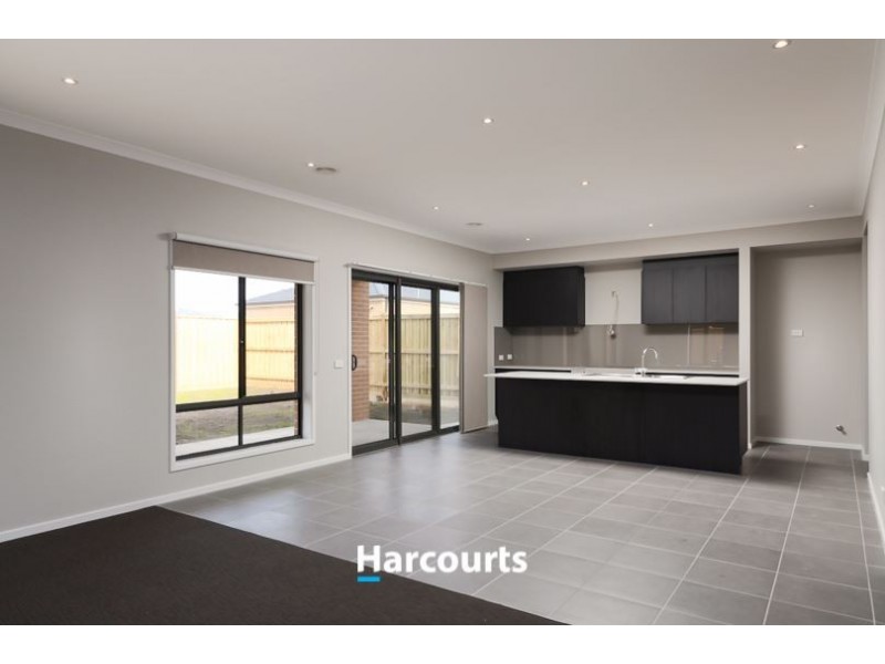 4 Sackville Avenue, Clyde North VIC 3978