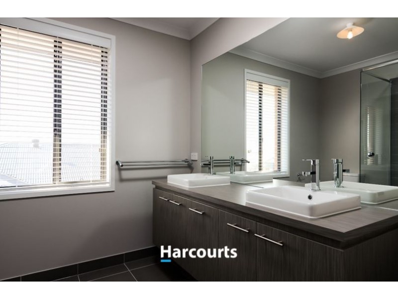 4 Sackville Avenue, Clyde North VIC 3978