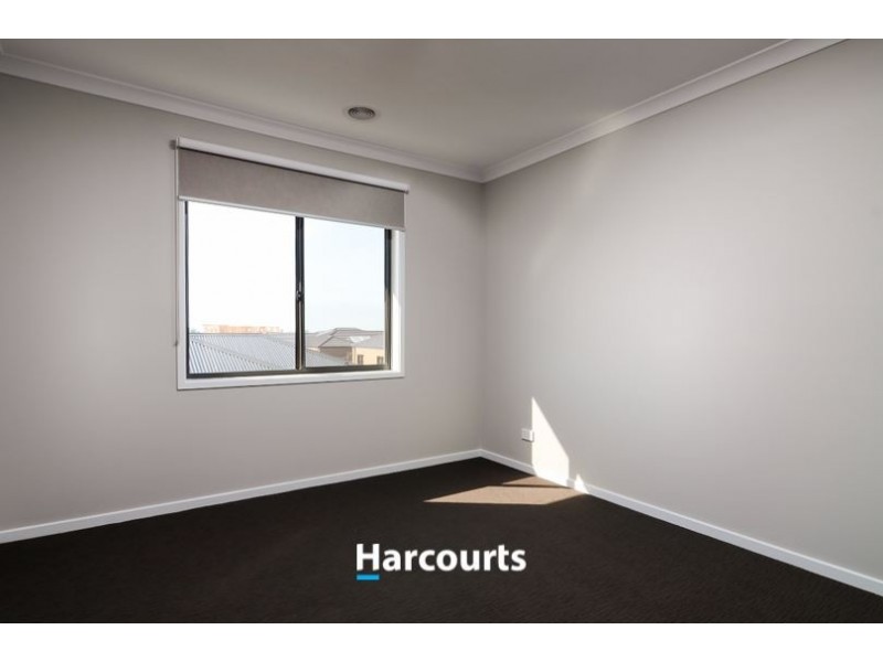 4 Sackville Avenue, Clyde North VIC 3978