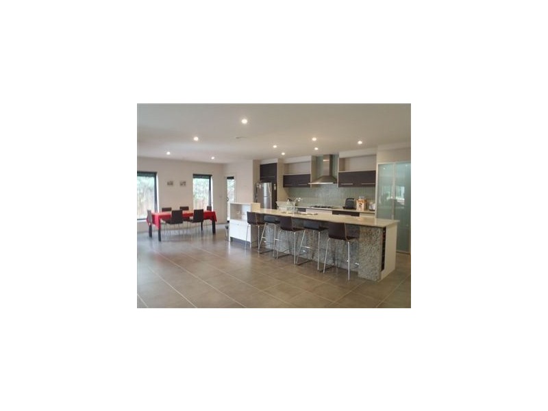 45 Golden Grove Drive, Narre Warren South VIC 3805