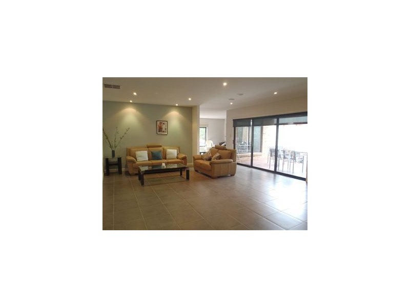 45 Golden Grove Drive, Narre Warren South VIC 3805