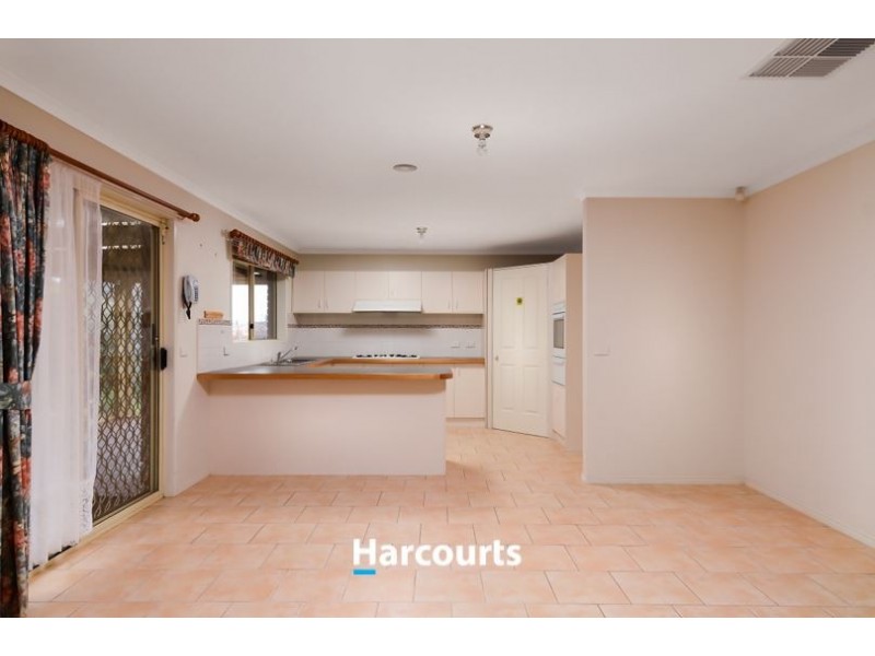 25 Trafalgar Way, Cranbourne East VIC 3977