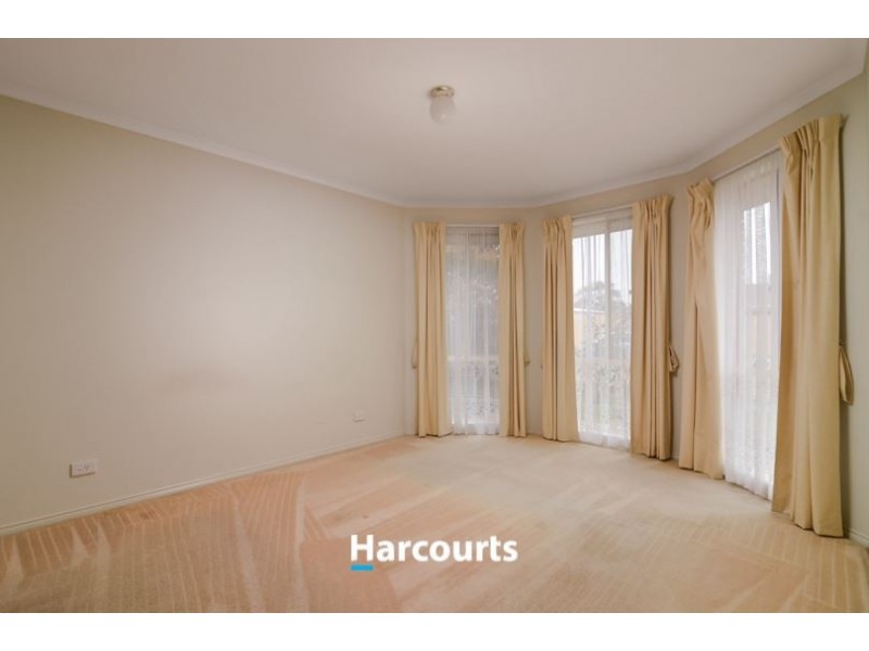 25 Trafalgar Way, Cranbourne East VIC 3977