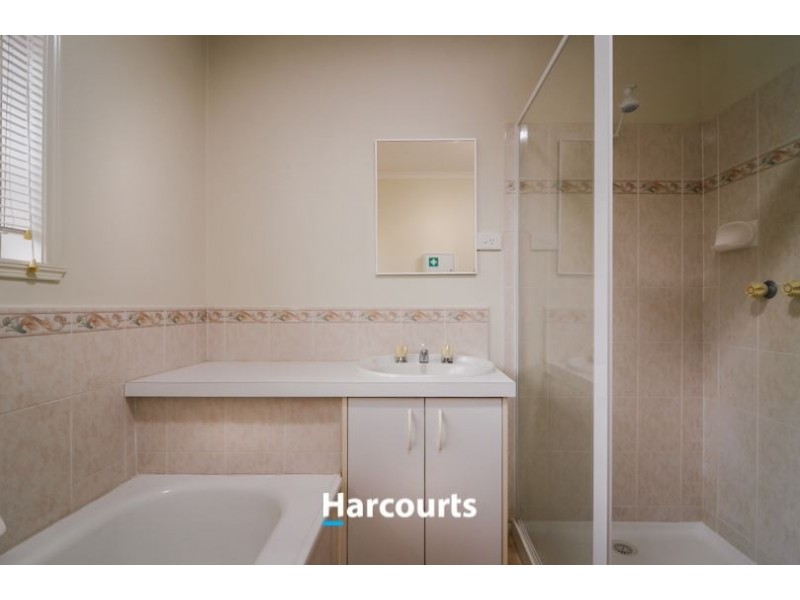 25 Trafalgar Way, Cranbourne East VIC 3977