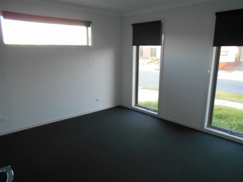 9 Andretti Avenue, Lynbrook VIC 3975