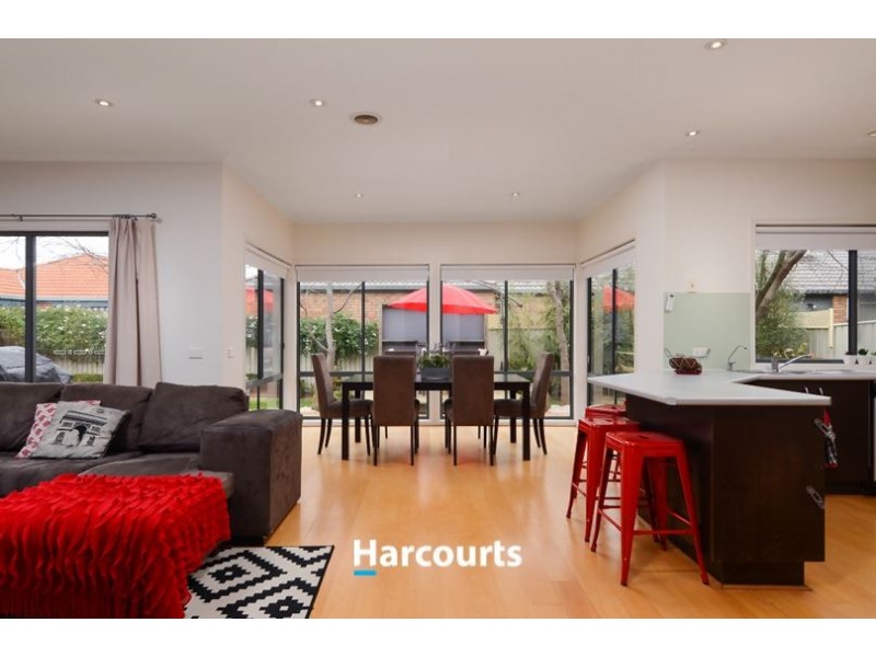 24 Flinders Chase, Pakenham VIC 3810