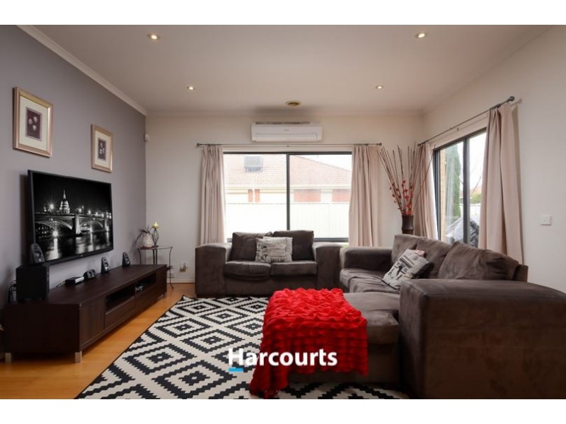 24 Flinders Chase, Pakenham VIC 3810