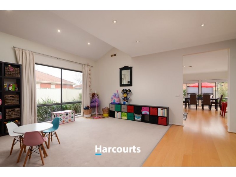 24 Flinders Chase, Pakenham VIC 3810