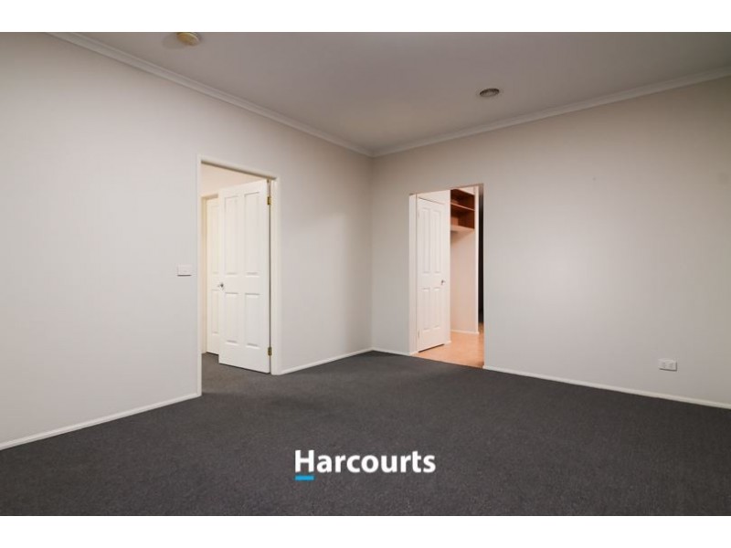 41 Scotsdale Drive, Cranbourne East VIC 3977