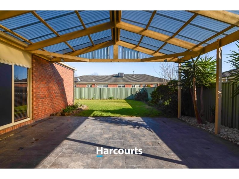41 Scotsdale Drive, Cranbourne East VIC 3977