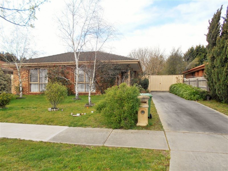 64 Kurrajong Road, Narre Warren VIC 3805