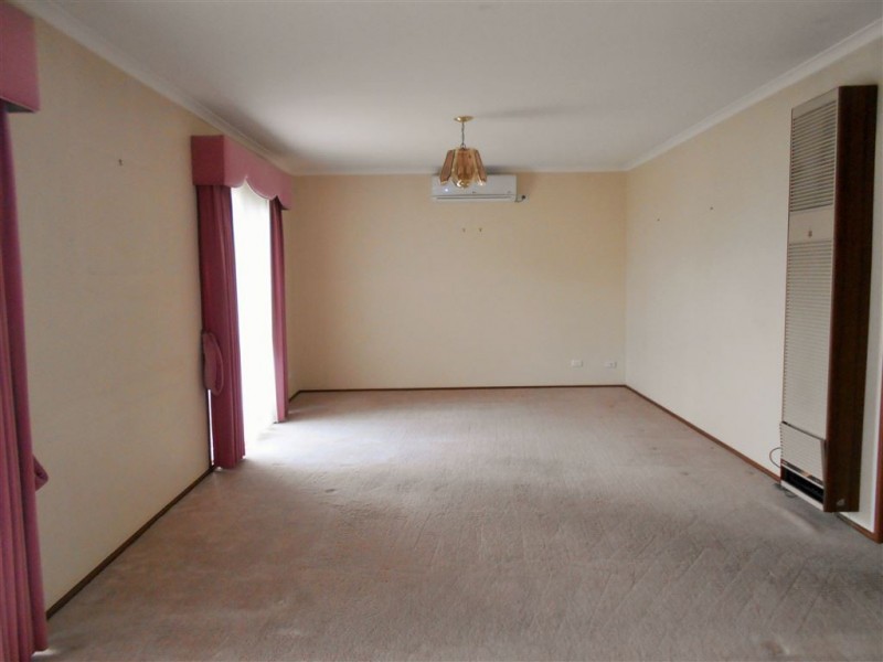 64 Kurrajong Road, Narre Warren VIC 3805