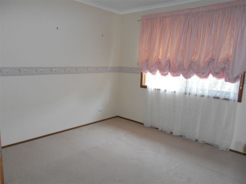 64 Kurrajong Road, Narre Warren VIC 3805